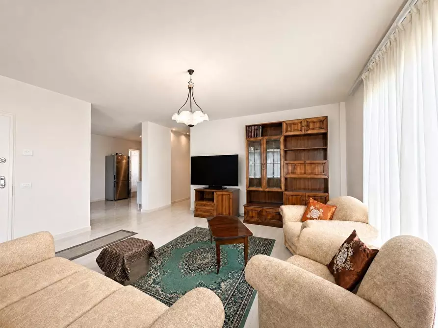 Immagine 5 di Casa indipendente in vendita  a Lucca