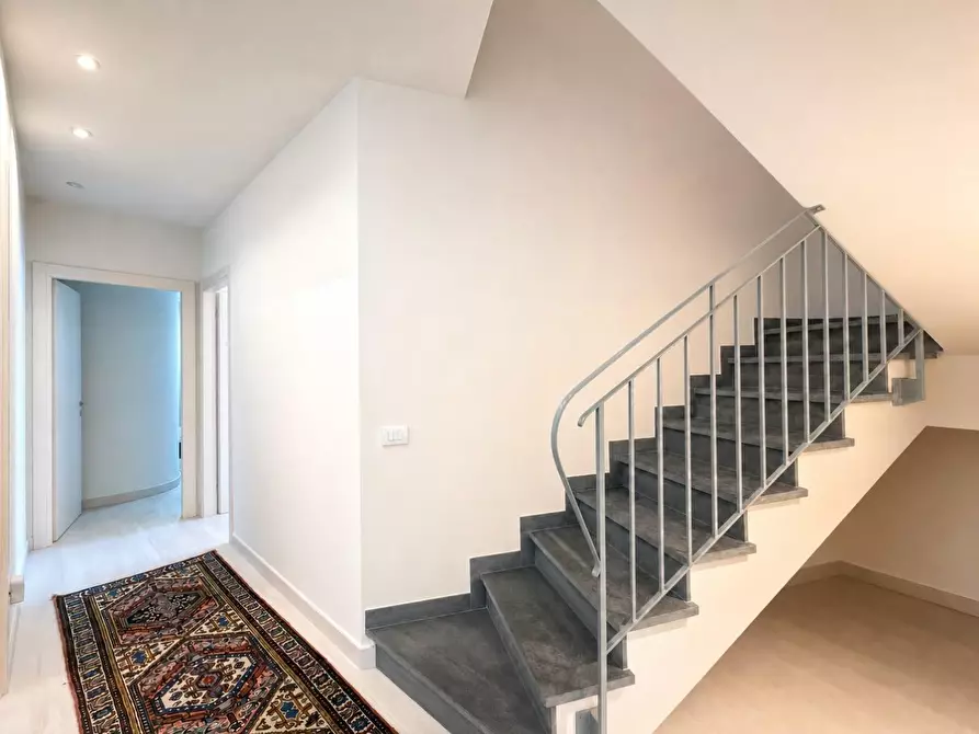 Immagine 24 di Casa indipendente in vendita  a Lucca