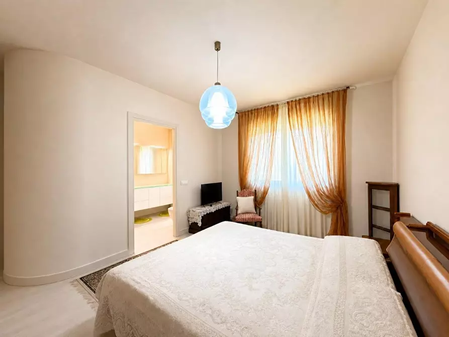 Immagine 14 di Casa indipendente in vendita  a Lucca