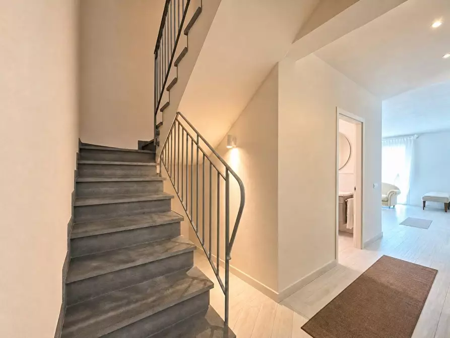 Immagine 25 di Casa indipendente in vendita  a Lucca