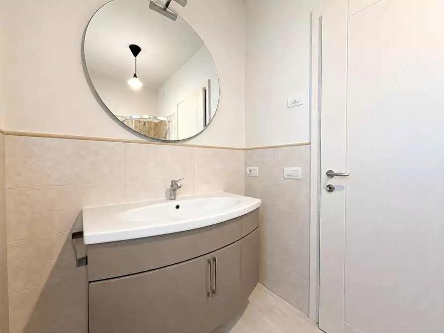 Immagine 23 di Casa indipendente in vendita  a Lucca