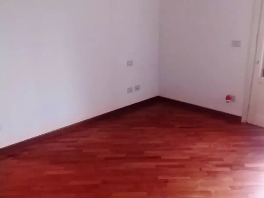 Immagine 14 di Appartamento in vendita  a Massa