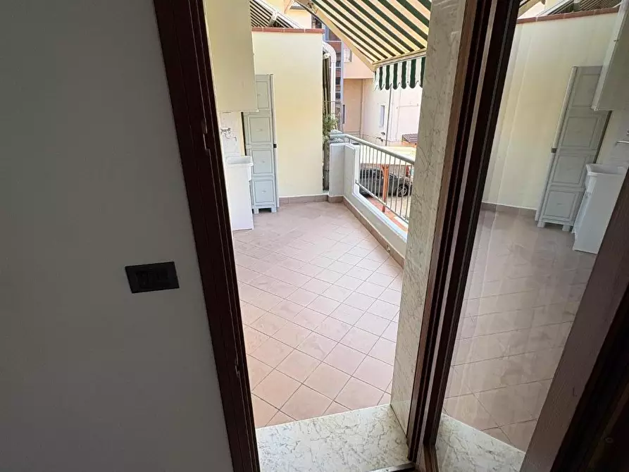Immagine 9 di Appartamento in vendita  a Massa