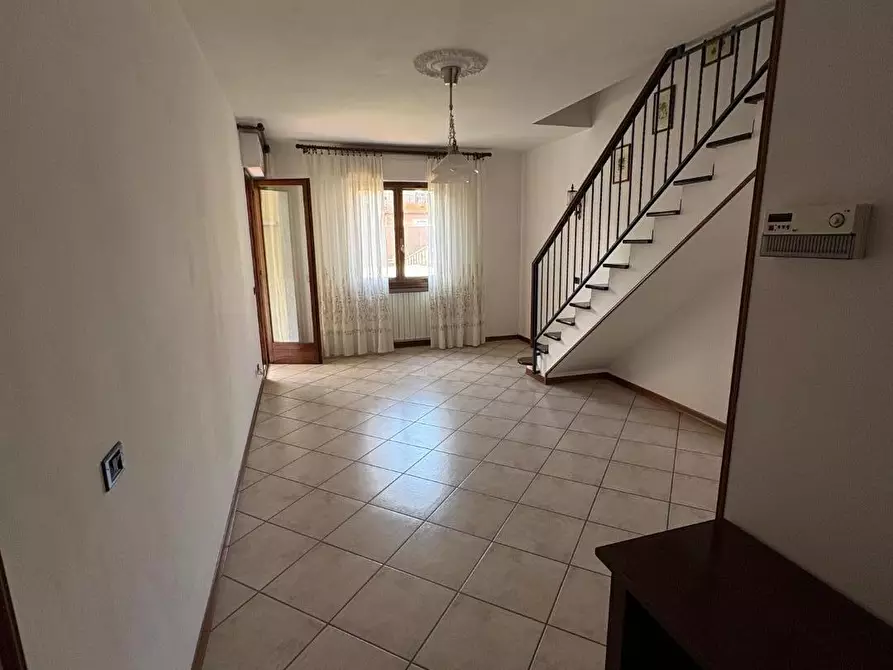 Immagine 7 di Appartamento in vendita  a Massa