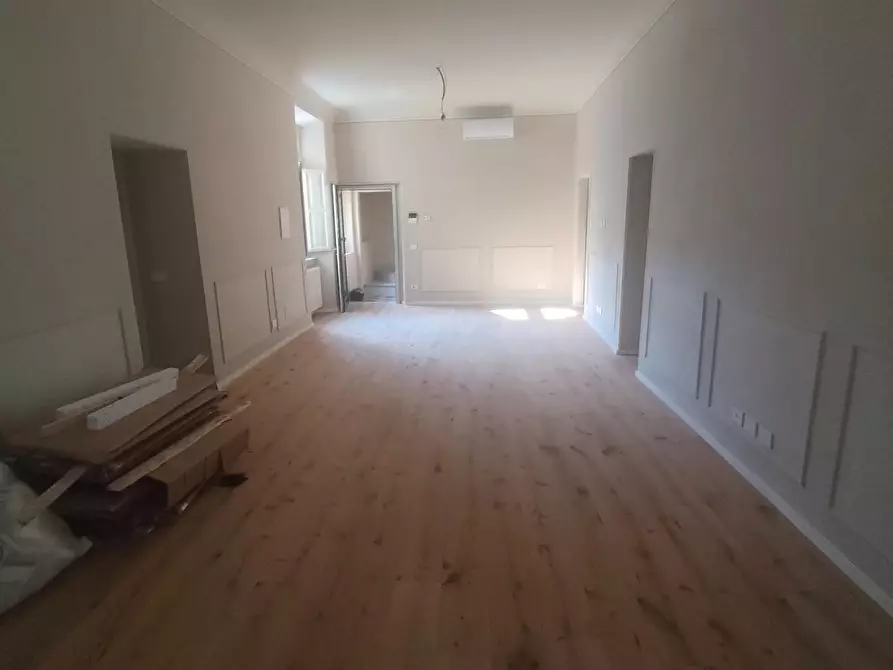 Immagine 8 di Appartamento in vendita  a Lucca