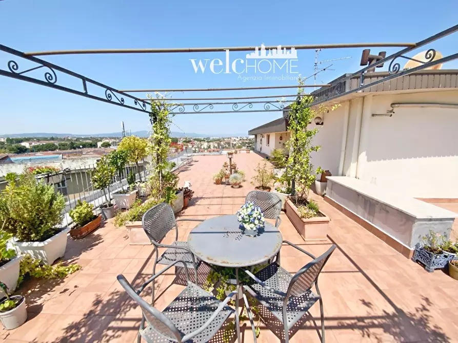 Immagine 2 di Appartamento in vendita  a Firenze