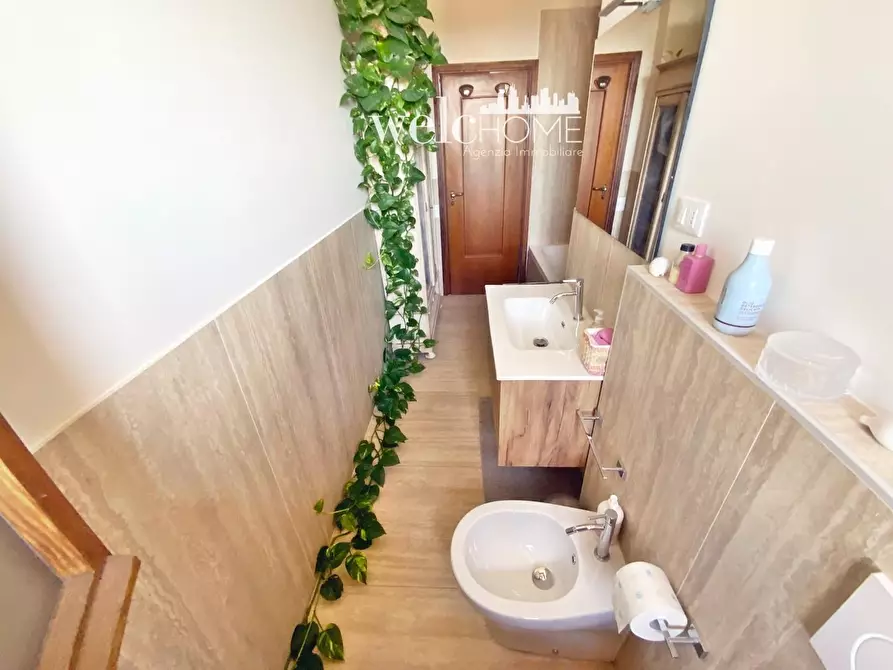 Immagine 49 di Appartamento in vendita  a Firenze