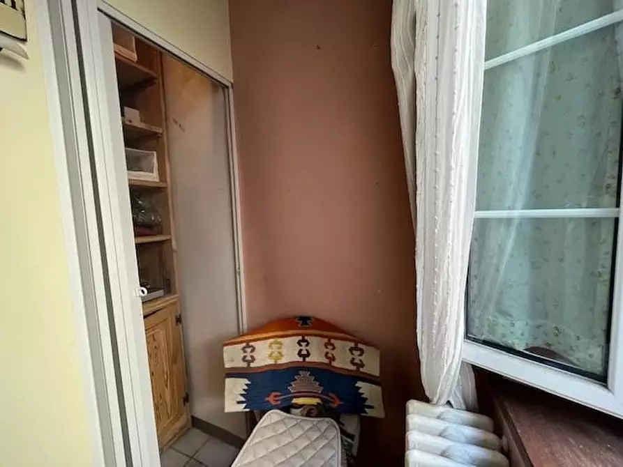 Immagine 7 di Appartamento in vendita  a Lucca