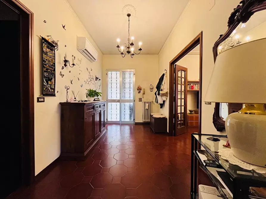 Immagine 2 di Appartamento in vendita  a Montecatini Terme