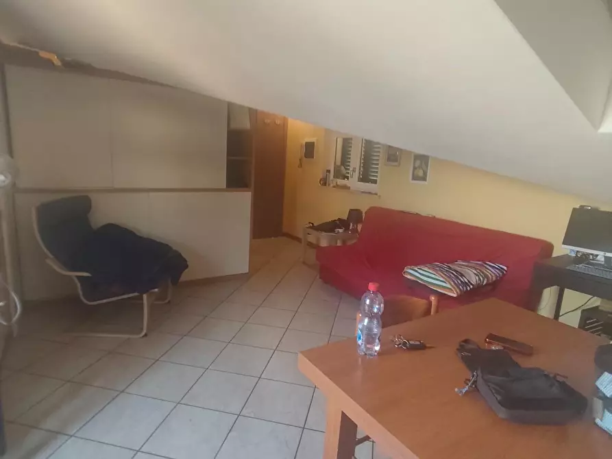 Immagine 9 di Mansarda in vendita  a Lucca