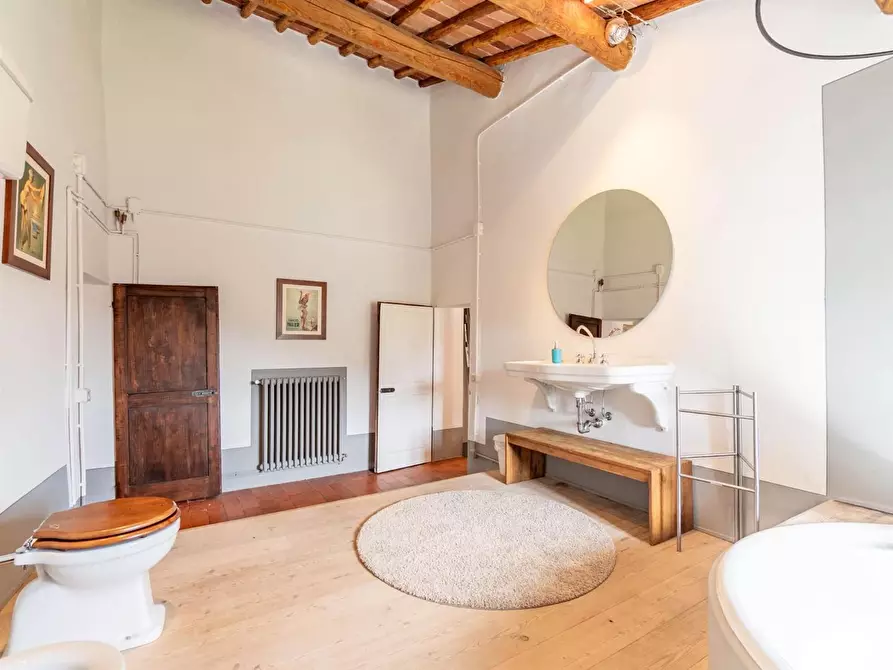 Immagine 54 di Villa in vendita  a Gaiole In Chianti