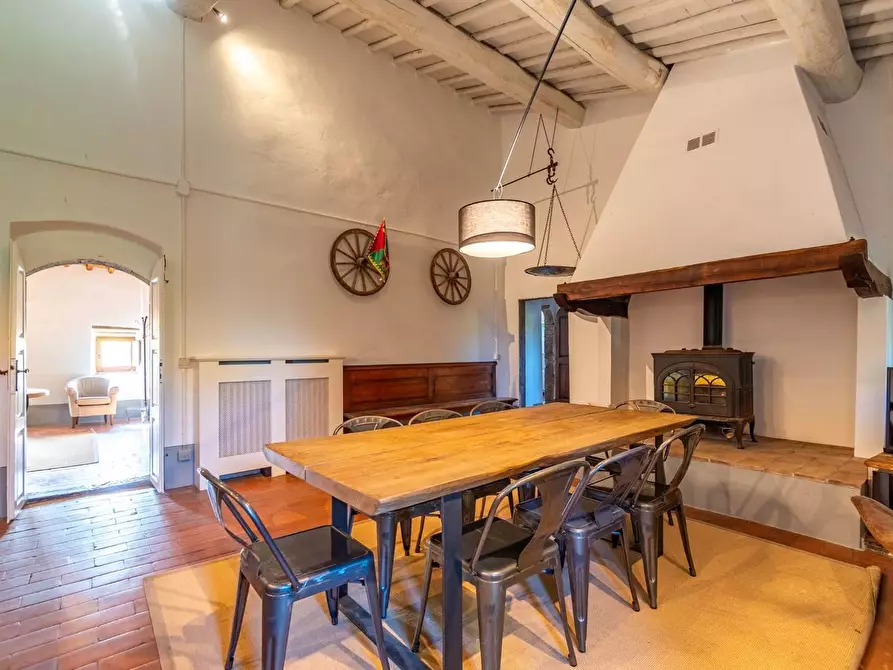 Immagine 36 di Villa in vendita  a Gaiole In Chianti