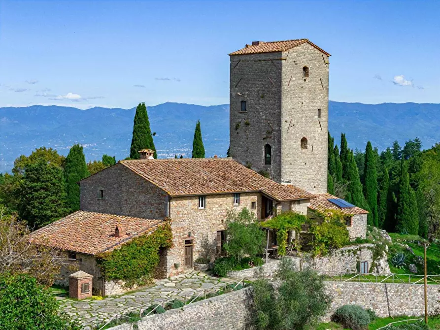 Immagine 1 di Villa in vendita  a Gaiole In Chianti