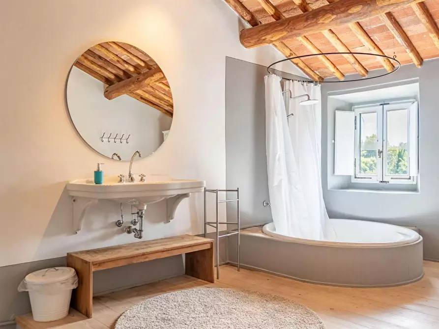 Immagine 52 di Villa in vendita  a Gaiole In Chianti