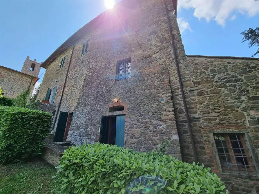 Immagine 22 di Casa colonica in vendita  a Gaiole In Chianti