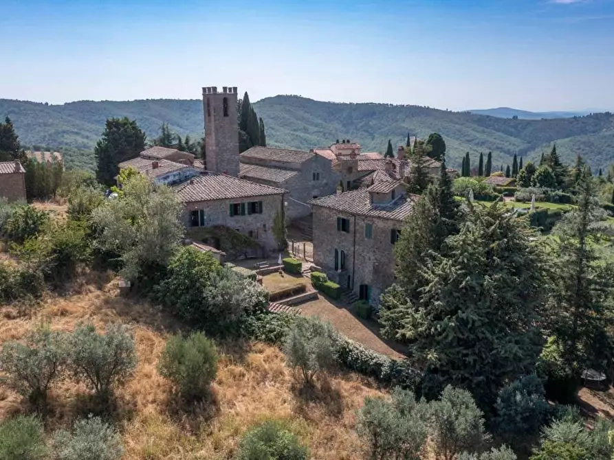 Immagine 2 di Casa colonica in vendita  a Gaiole In Chianti