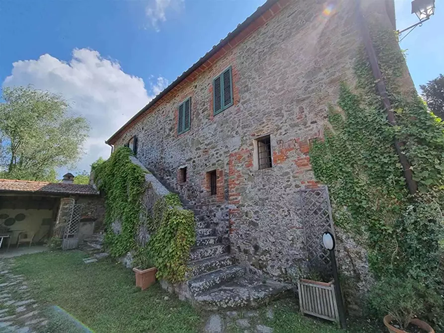 Immagine 21 di Casa colonica in vendita  a Gaiole In Chianti