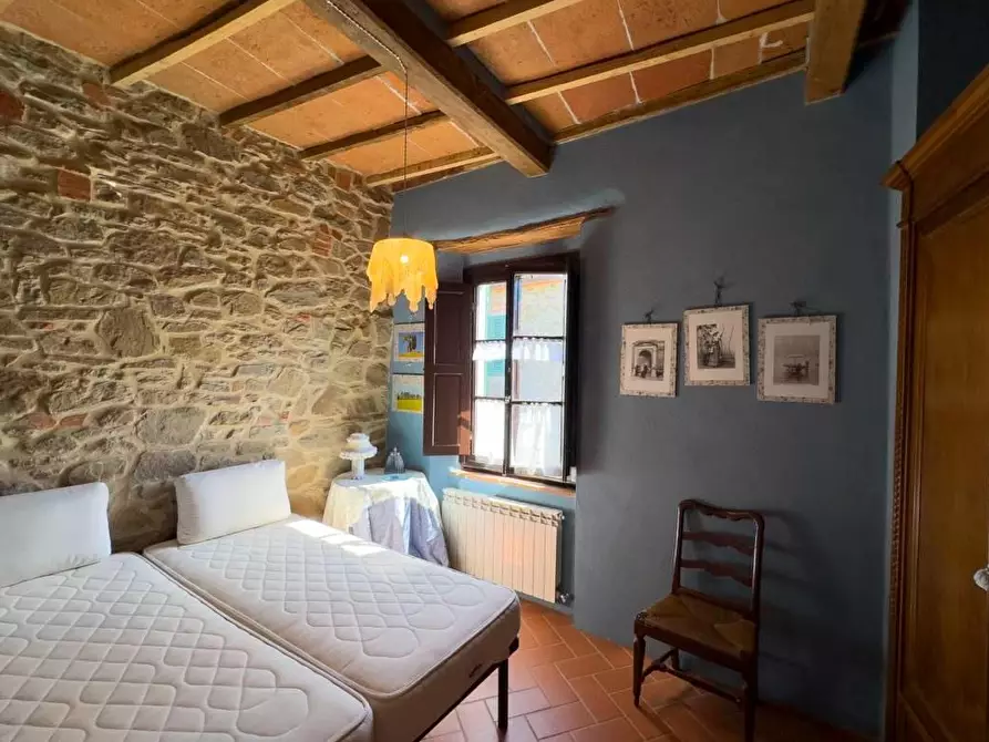 Immagine 13 di Casa colonica in vendita  a Gaiole In Chianti