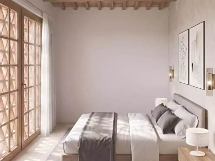 Immagine 8 di Villa in vendita  a Siena