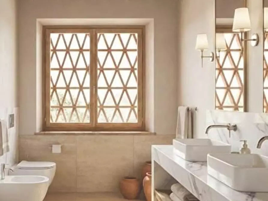Immagine 9 di Villa in vendita  a Siena