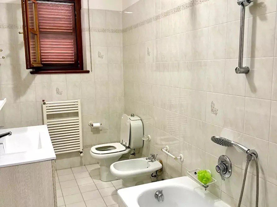 Immagine 25 di Villetta a schiera in vendita  a Viareggio