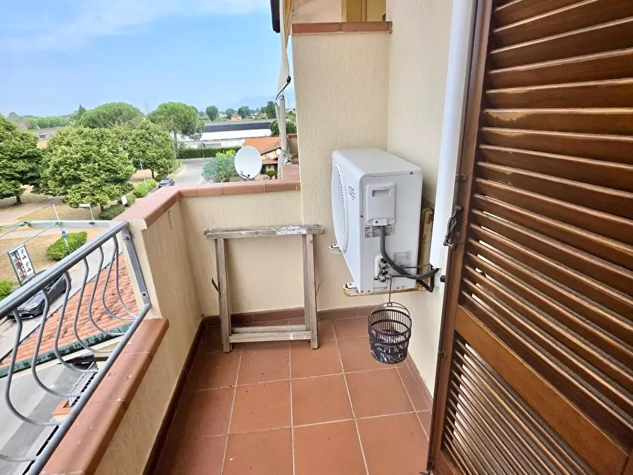 Immagine 35 di Villetta a schiera in vendita  a Viareggio