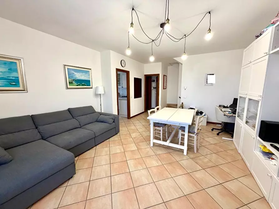 Immagine 4 di Villetta a schiera in vendita  a Viareggio