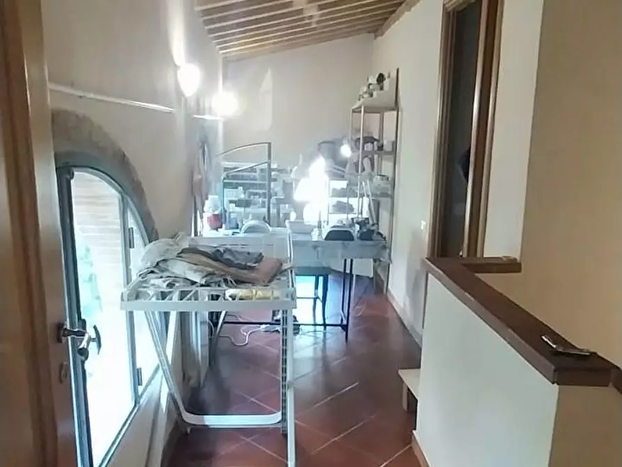 Immagine 20 di Appartamento in vendita  a Calci