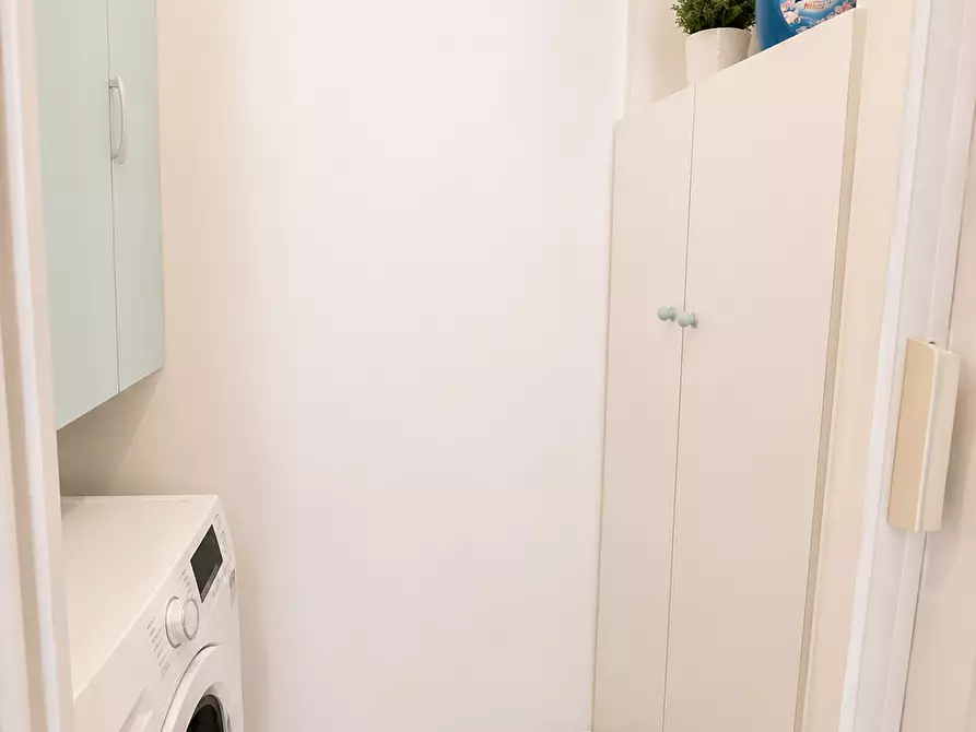 Immagine 21 di Appartamento in vendita  a Pontedera