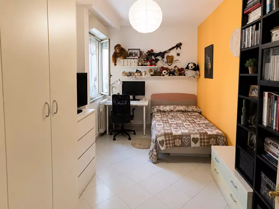 Immagine 11 di Appartamento in vendita  a Pontedera