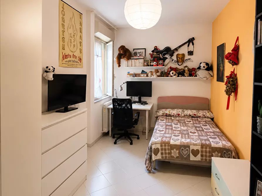 Immagine 12 di Appartamento in vendita  a Pontedera
