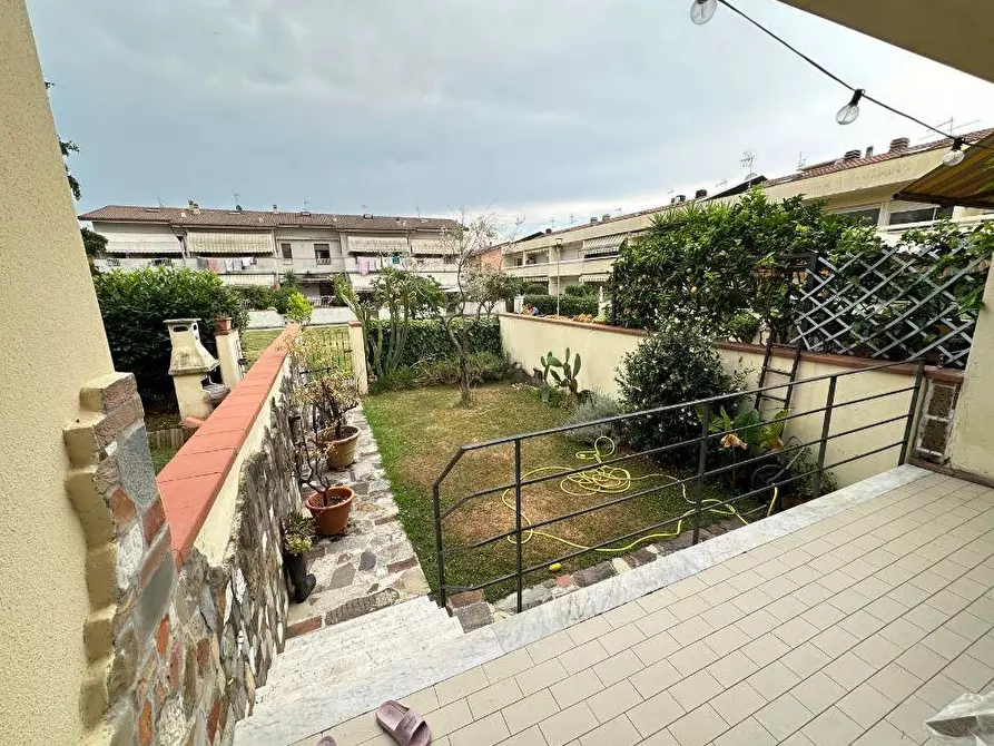 Immagine 6 di Terratetto in vendita  a Ortonovo