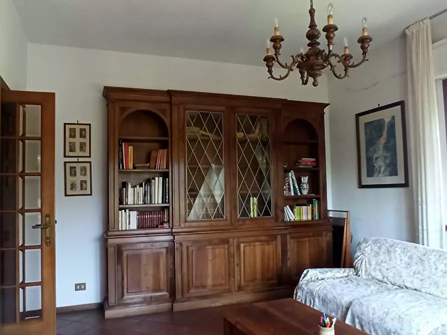 Immagine 10 di Casa bifamiliare in vendita  a Lucca