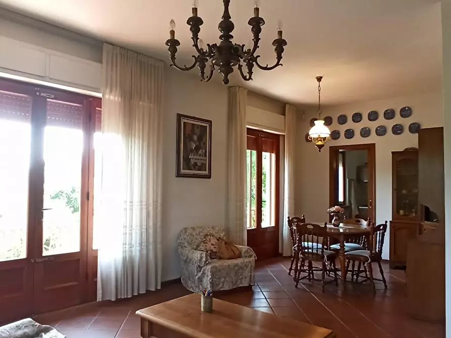 Immagine 8 di Casa bifamiliare in vendita  a Lucca