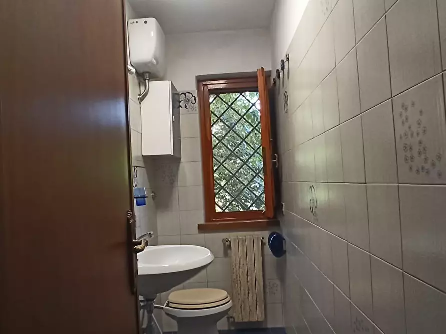 Immagine 22 di Casa bifamiliare in vendita  a Lucca