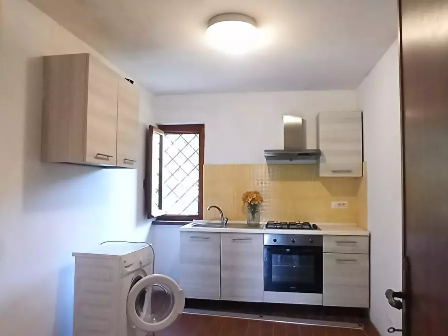Immagine 23 di Casa bifamiliare in vendita  a Lucca