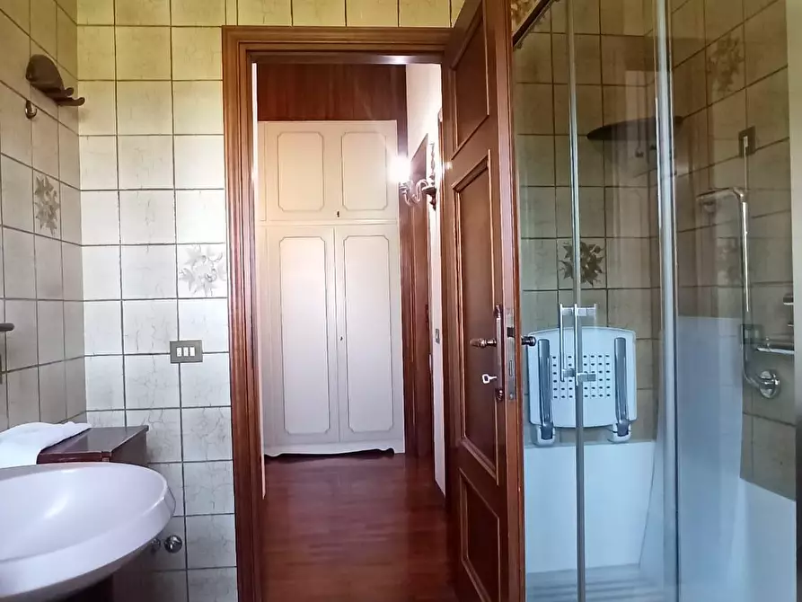 Immagine 33 di Casa bifamiliare in vendita  a Lucca