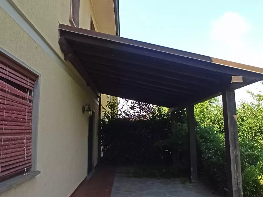 Immagine 27 di Casa bifamiliare in vendita  a Lucca