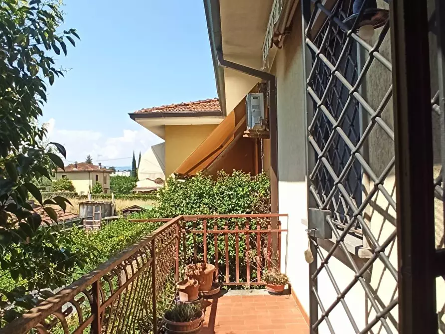 Immagine 36 di Casa bifamiliare in vendita  a Lucca