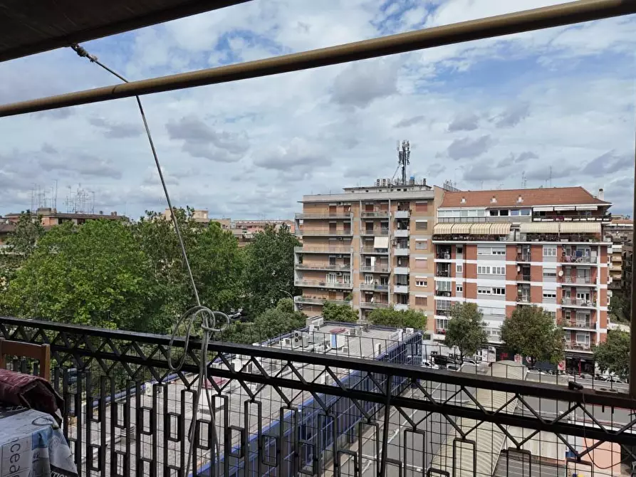 Immagine 30 di Appartamento in vendita  a Roma