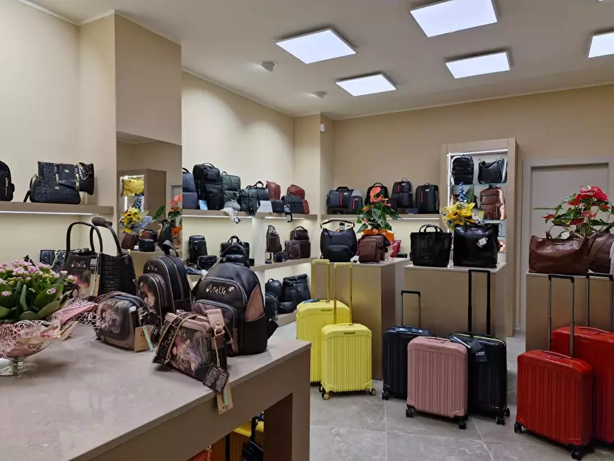Immagine 1 di Attività commerciale in vendita  a Fucecchio