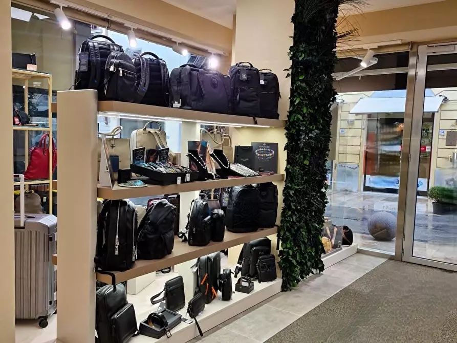 Immagine 5 di Attività commerciale in vendita  a Fucecchio