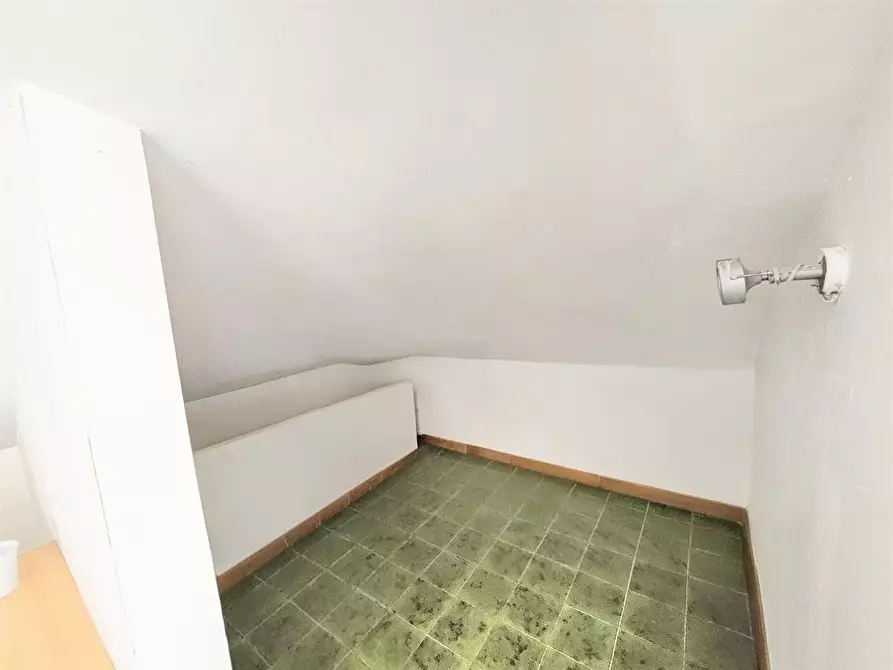 Immagine 19 di Appartamento in vendita  a Massa