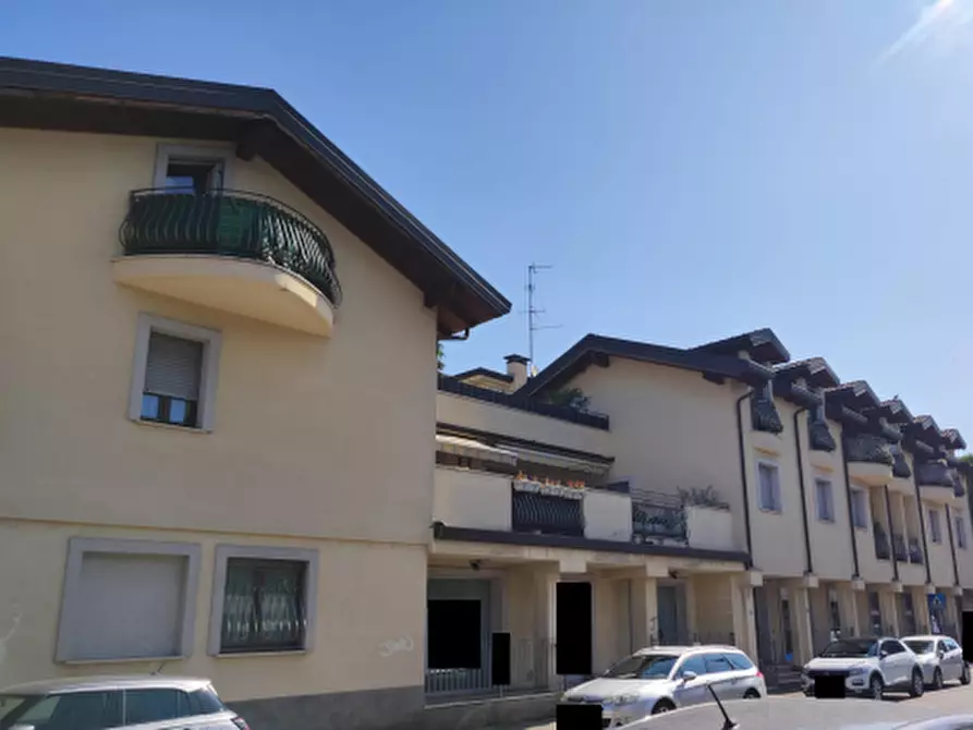 Immagine 2 di Appartamento in vendita  a Parabiago