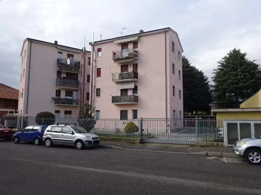 Immagine 1 di Appartamento in vendita  a Seregno