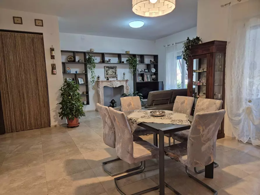 Immagine 31 di Appartamento in vendita  a Carrara
