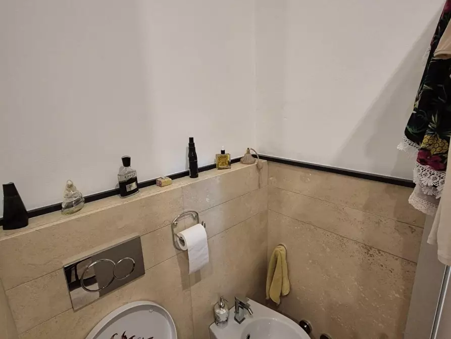 Immagine 14 di Appartamento in vendita  a Carrara
