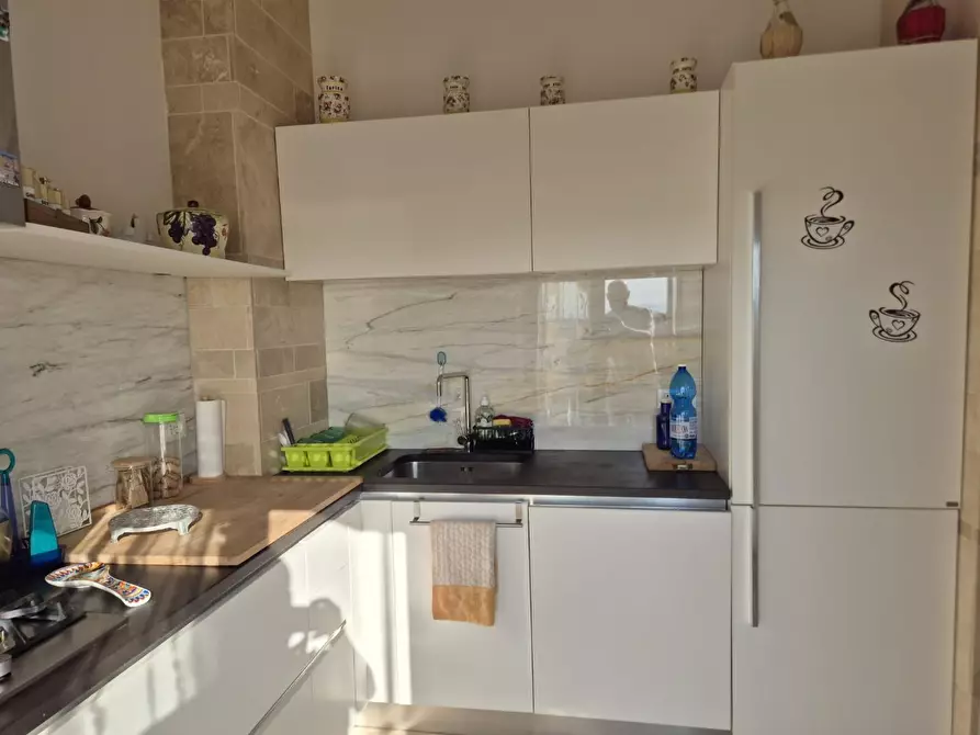 Immagine 5 di Appartamento in vendita  a Carrara