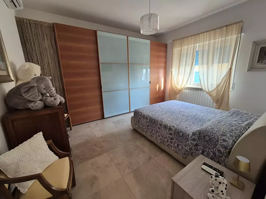 Immagine 12 di Appartamento in vendita  a Carrara