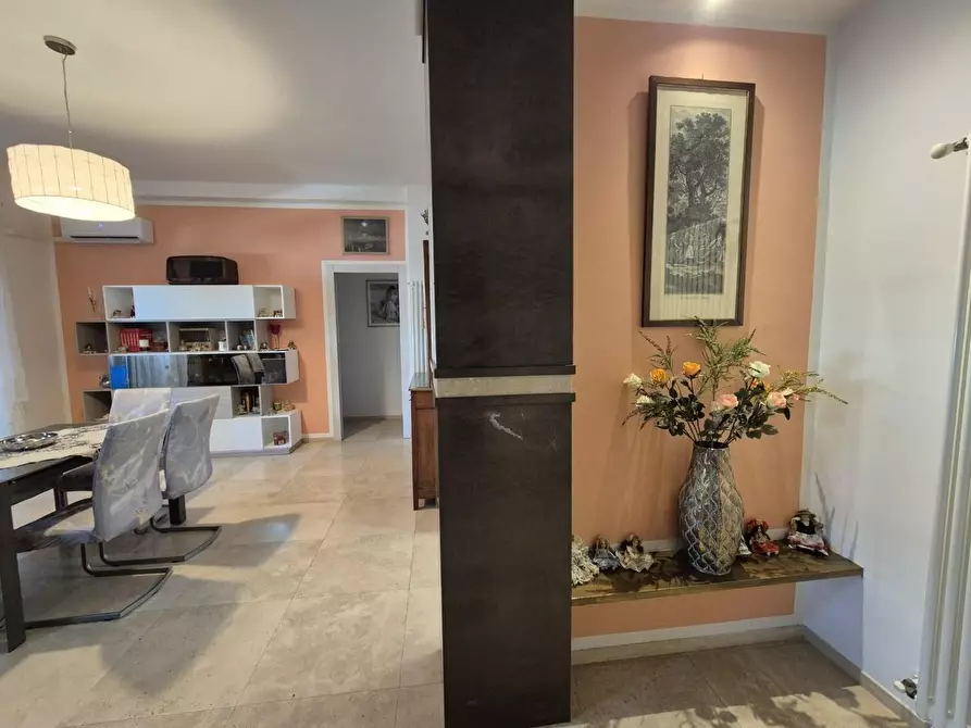 Immagine 8 di Appartamento in vendita  a Carrara